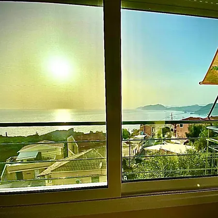 Janos Seeview House Pentátion
