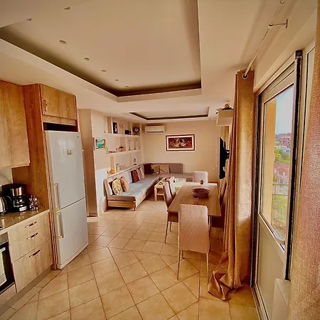 بيت للعطل Janos Seeview House